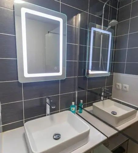 *t3*toulouse Purpan+parking+piscine Apartamento *